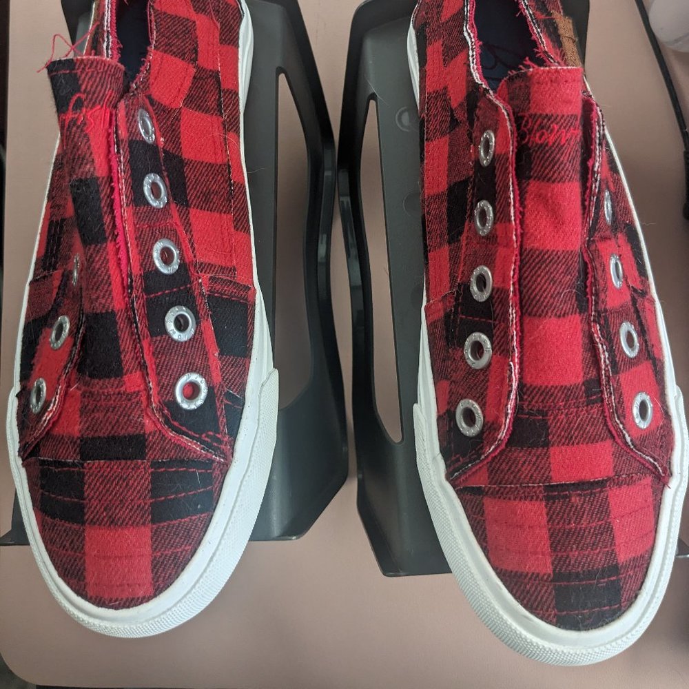 Blowfish Buffalo Check/Plaid Red and Black size 8.5